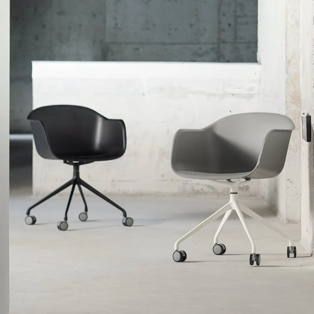 Glavo -  Armchair with wheels