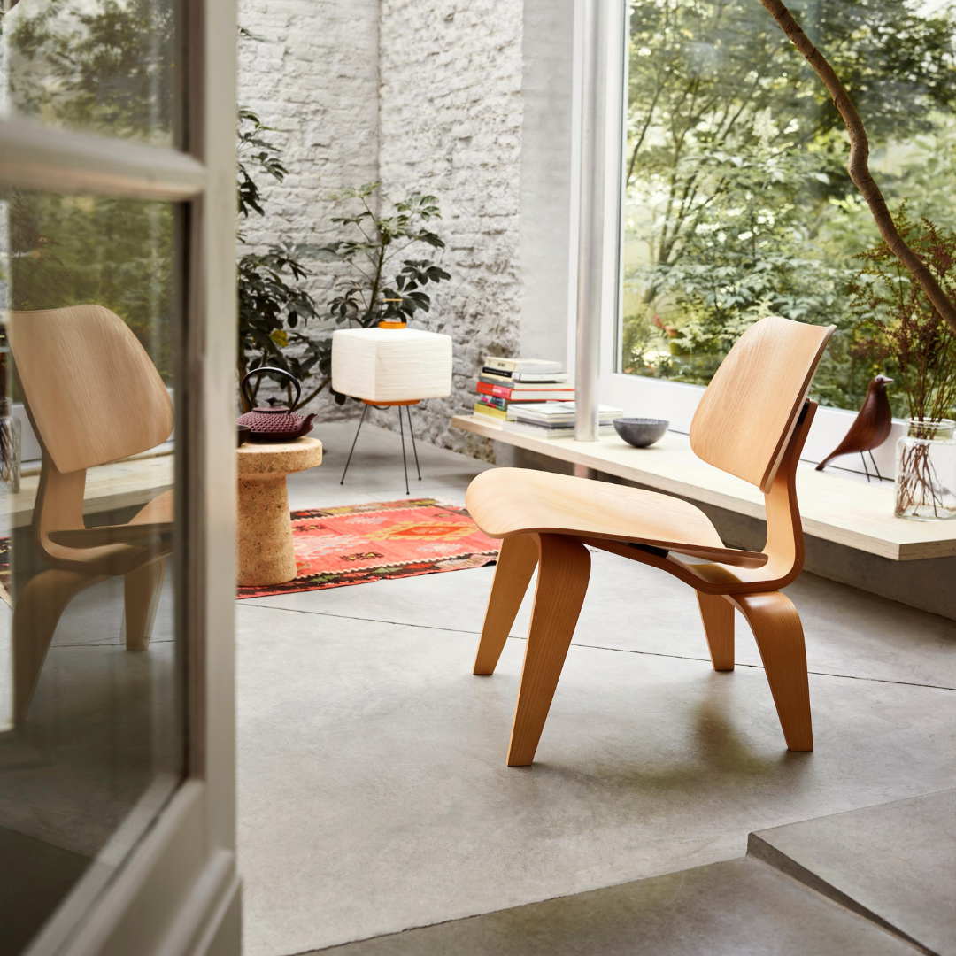 Wooden Lounge Chair Lowak