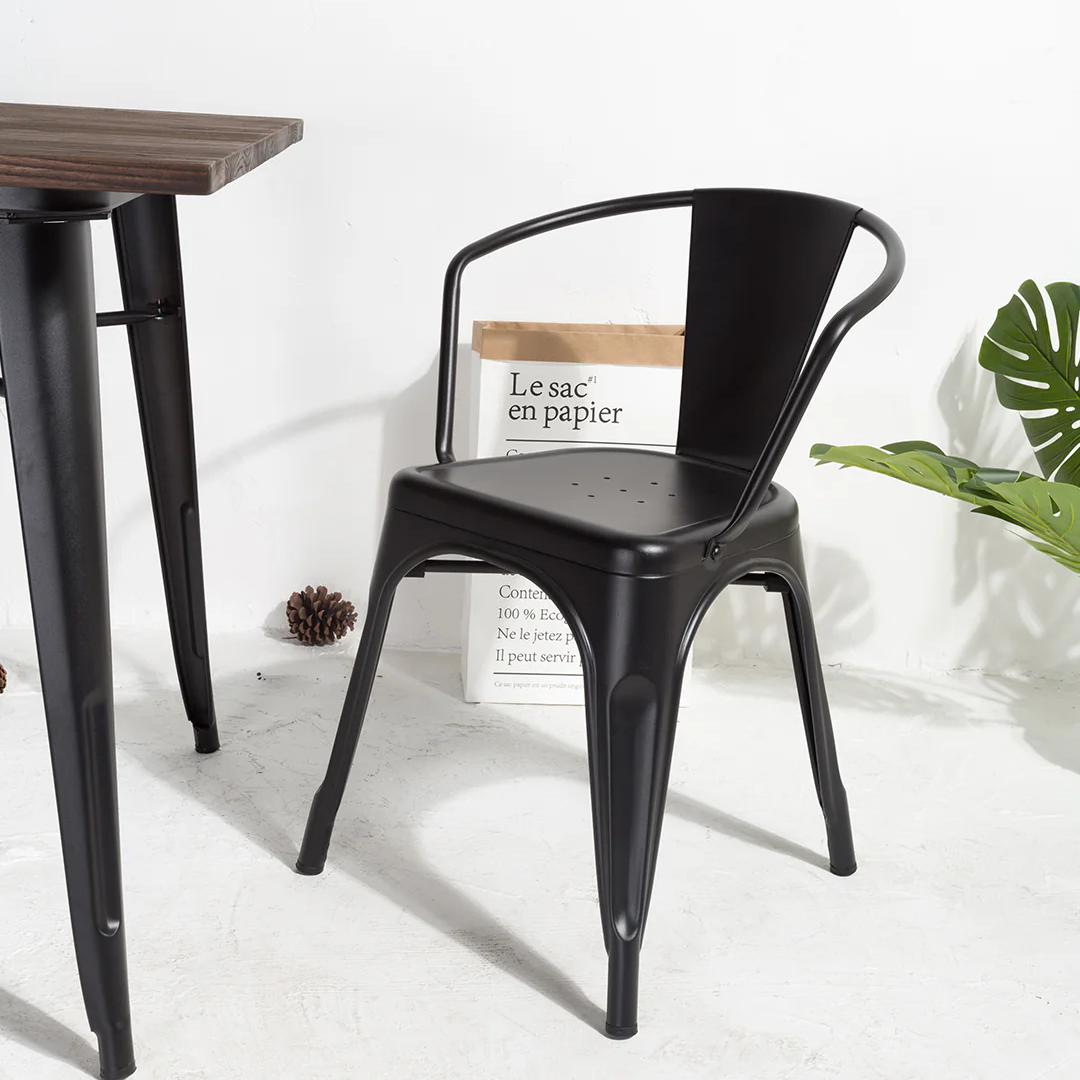 LIX chair with armrests