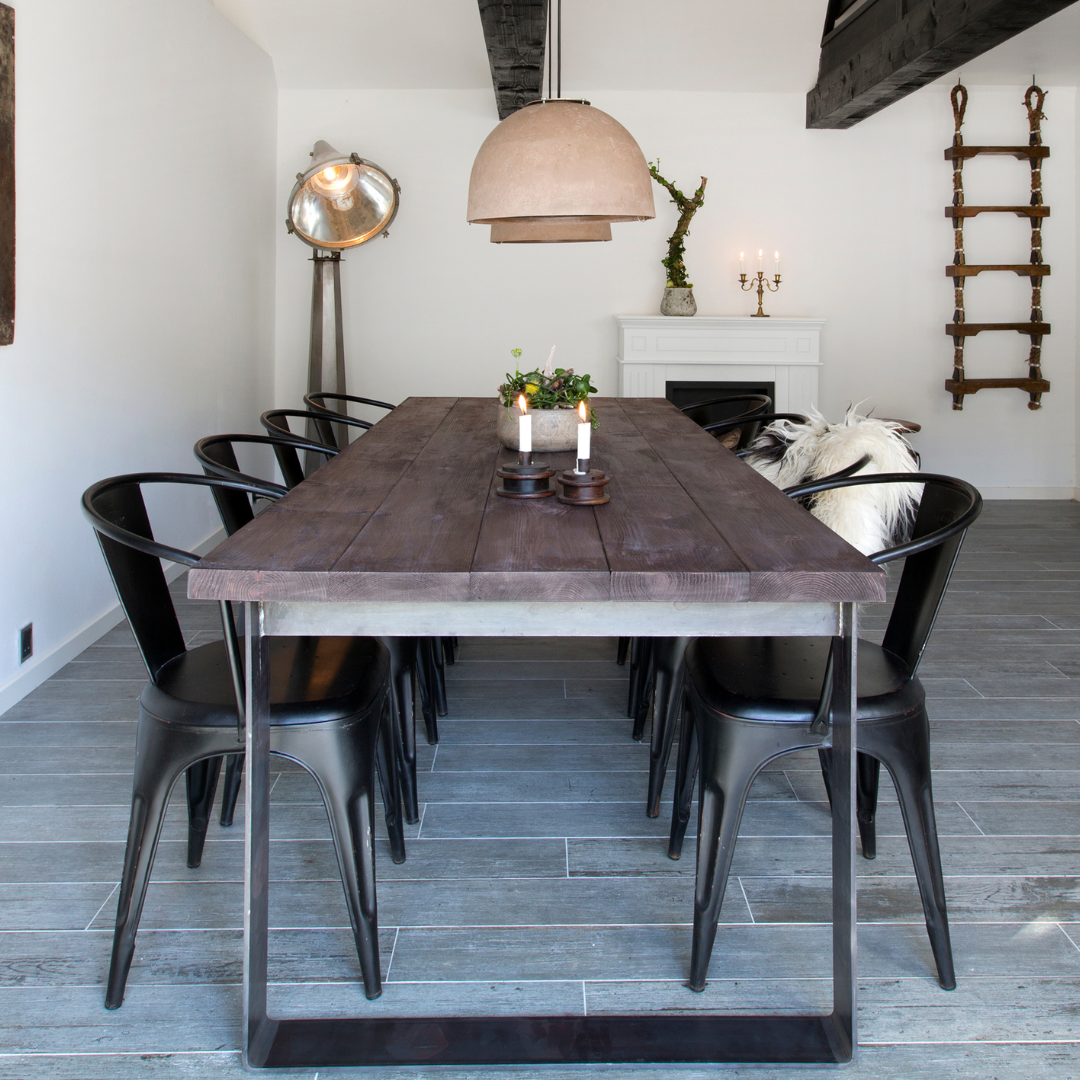 LIX chair with armrests