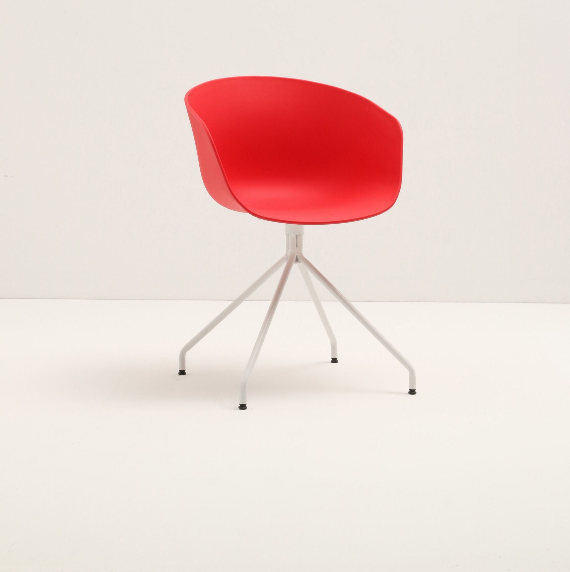 HYCE B0 Swivel Armchair  
