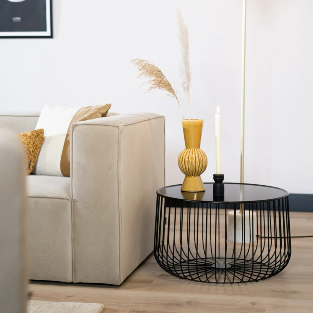 Lady round coffee table