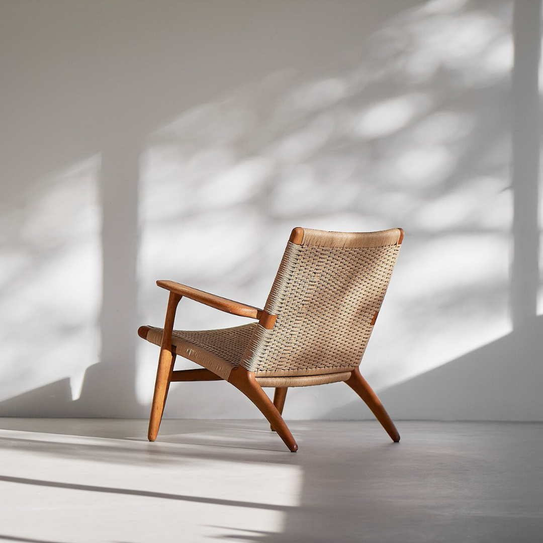 CH25 Wood Iconic lounge chair