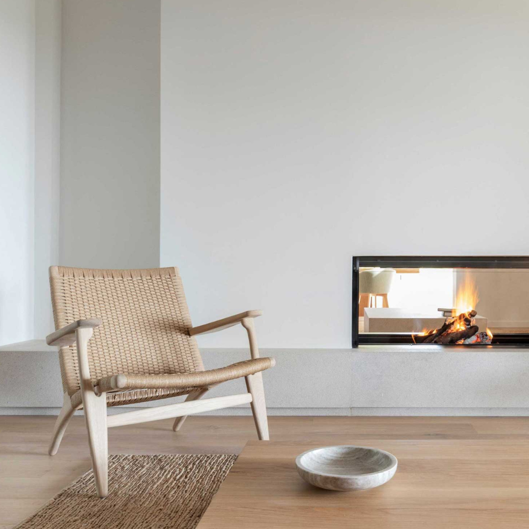 CH25 Wood Iconic lounge chair