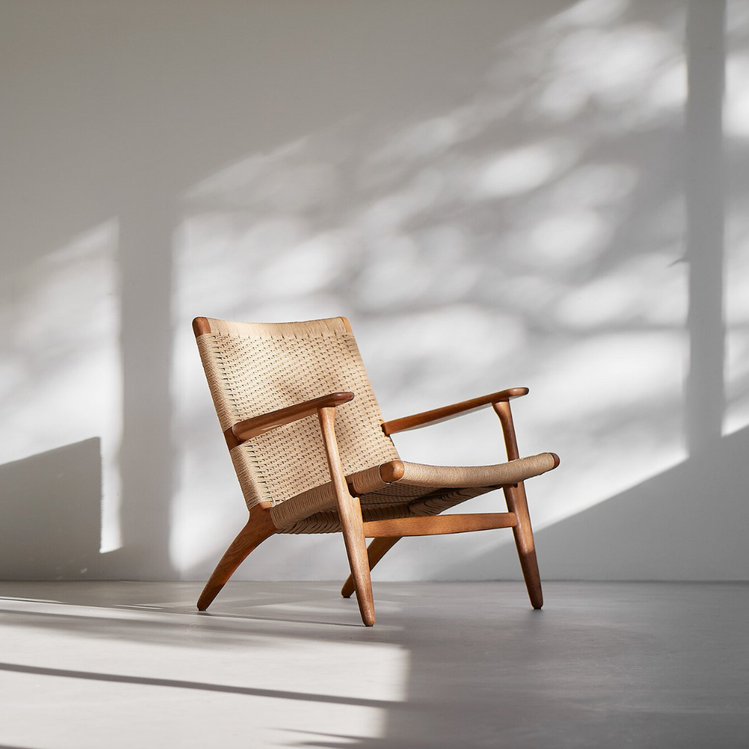 CH25 Wood Iconic lounge chair