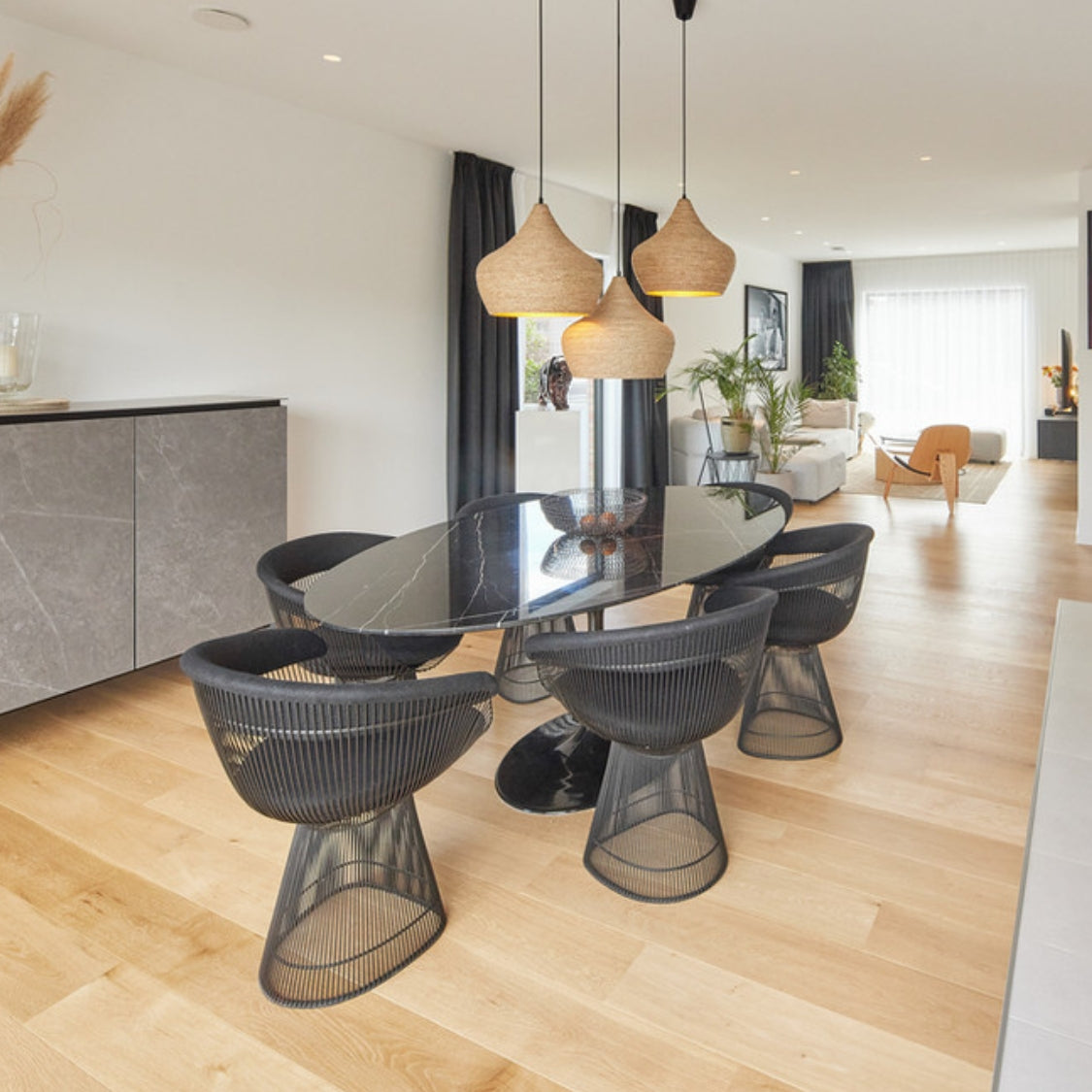 Oval Tulipe Table Leg