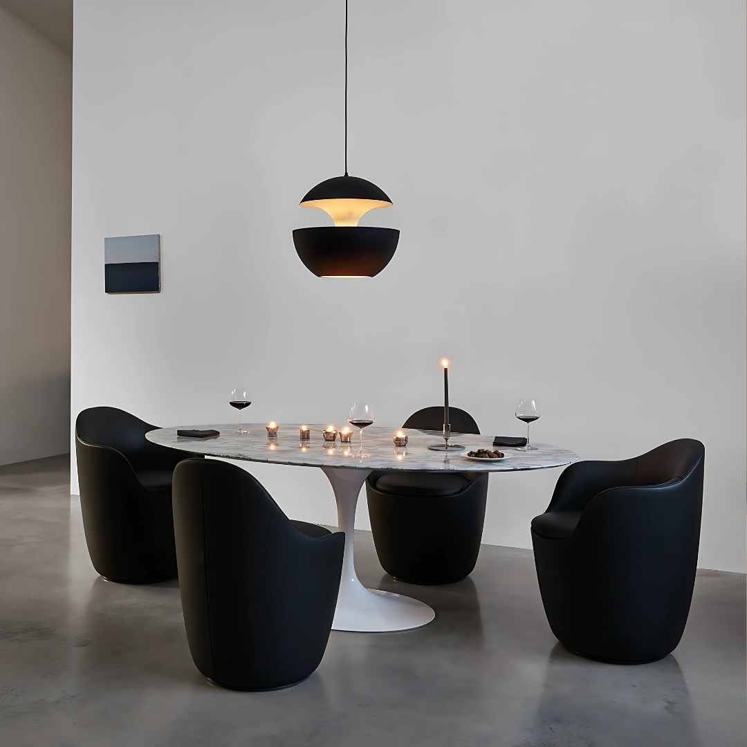 Oval wooden Tulip Table Saarinen