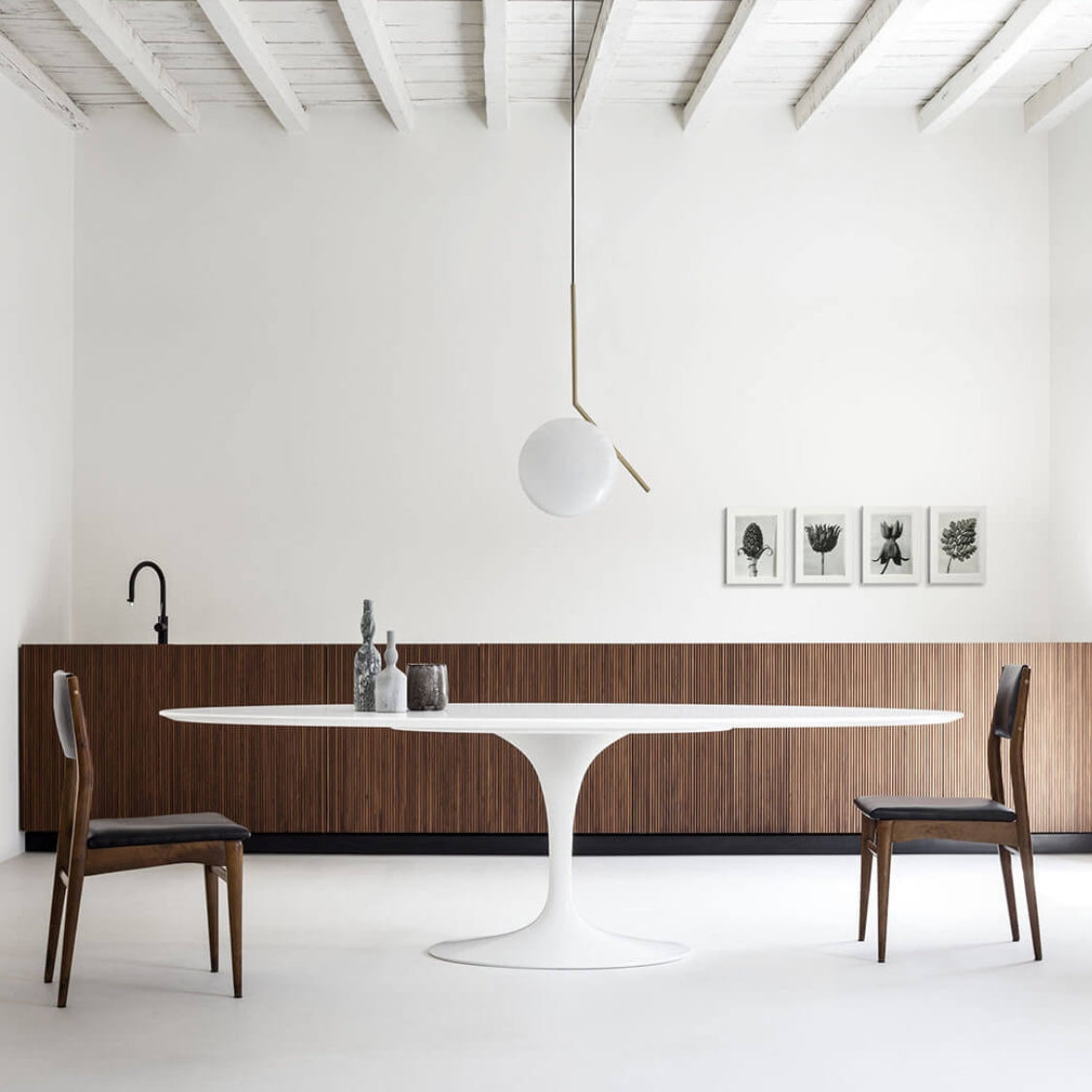 Oval Tulipe Table Leg