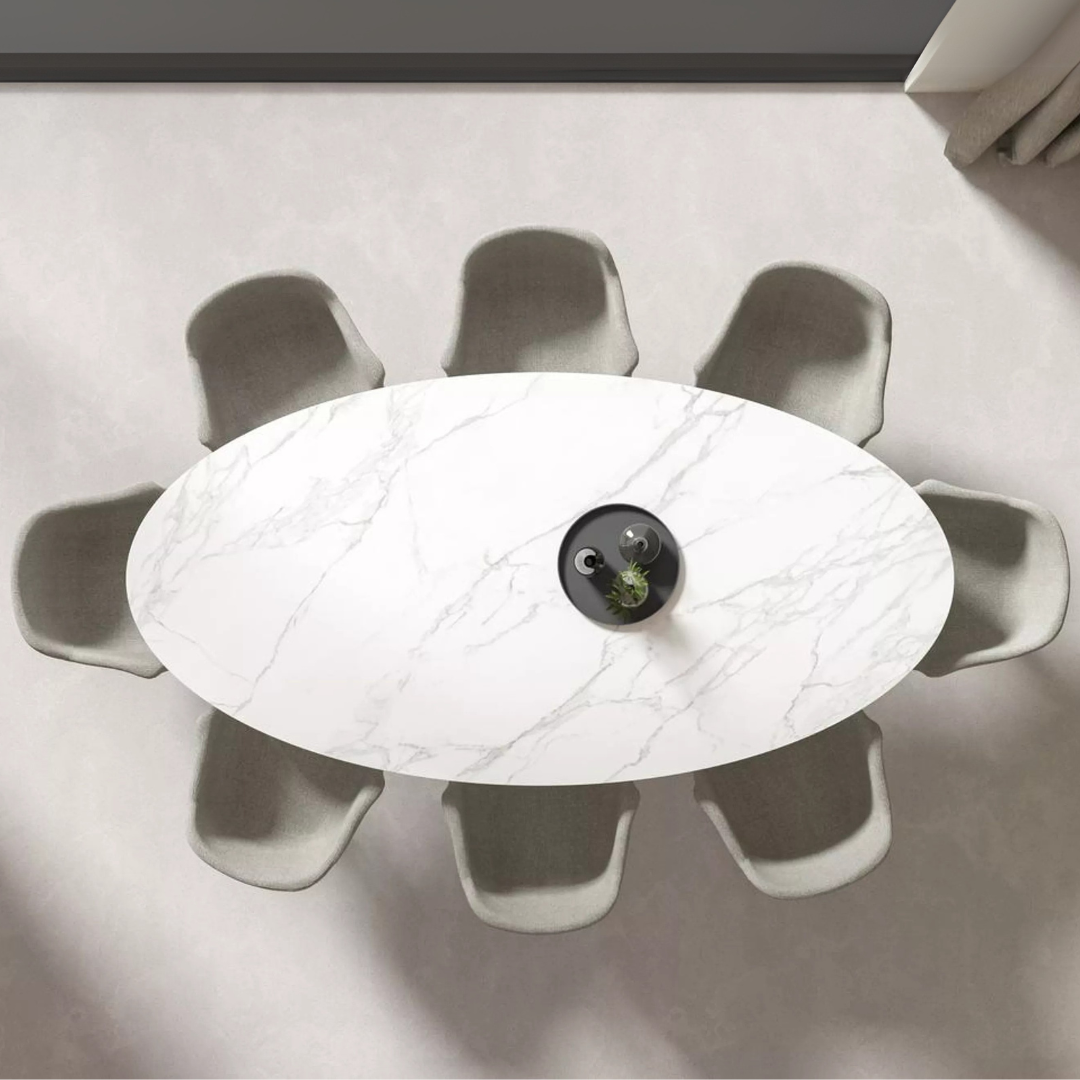 Oval marble Tulip Table Saarinen