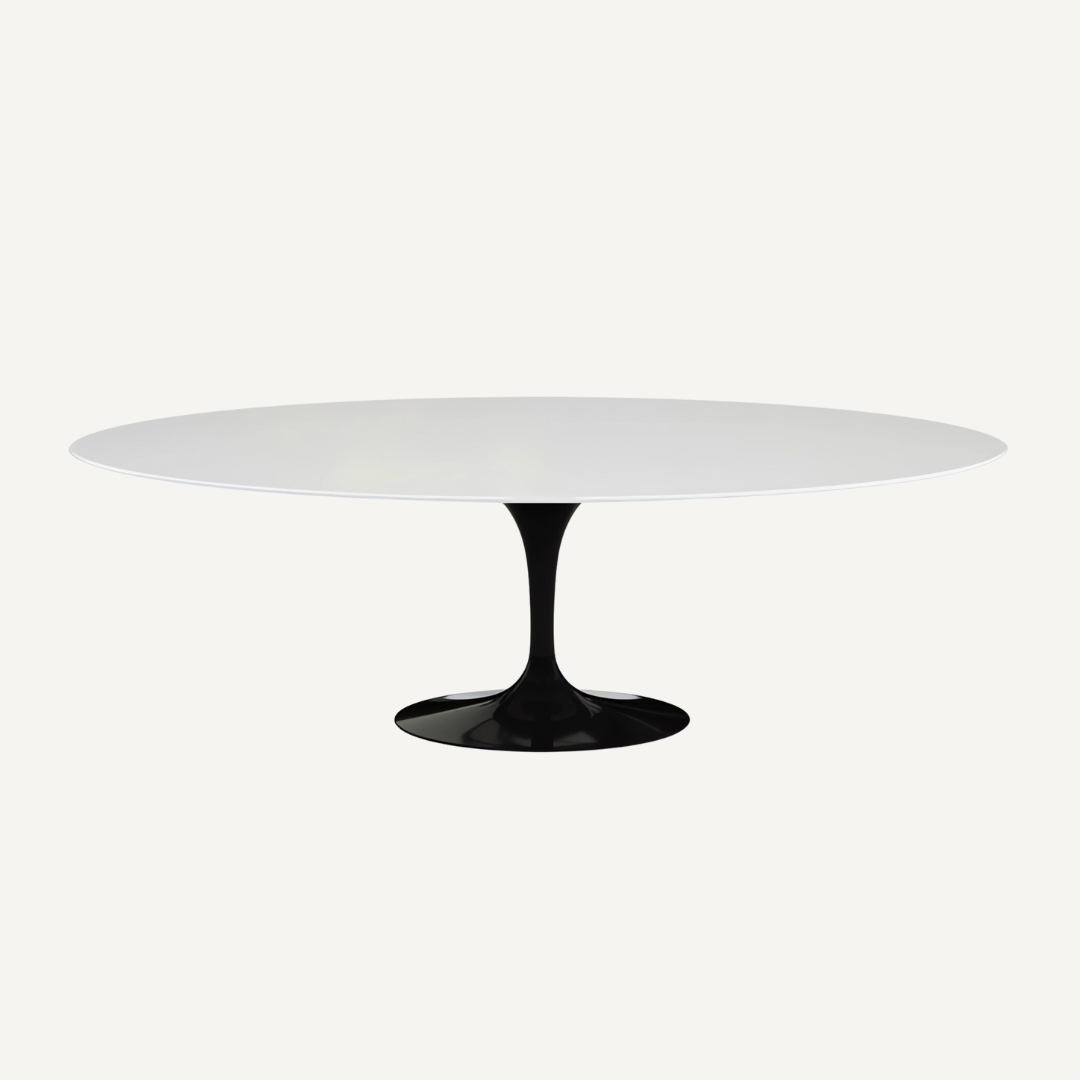 Oval wooden Tulip Table Saarinen