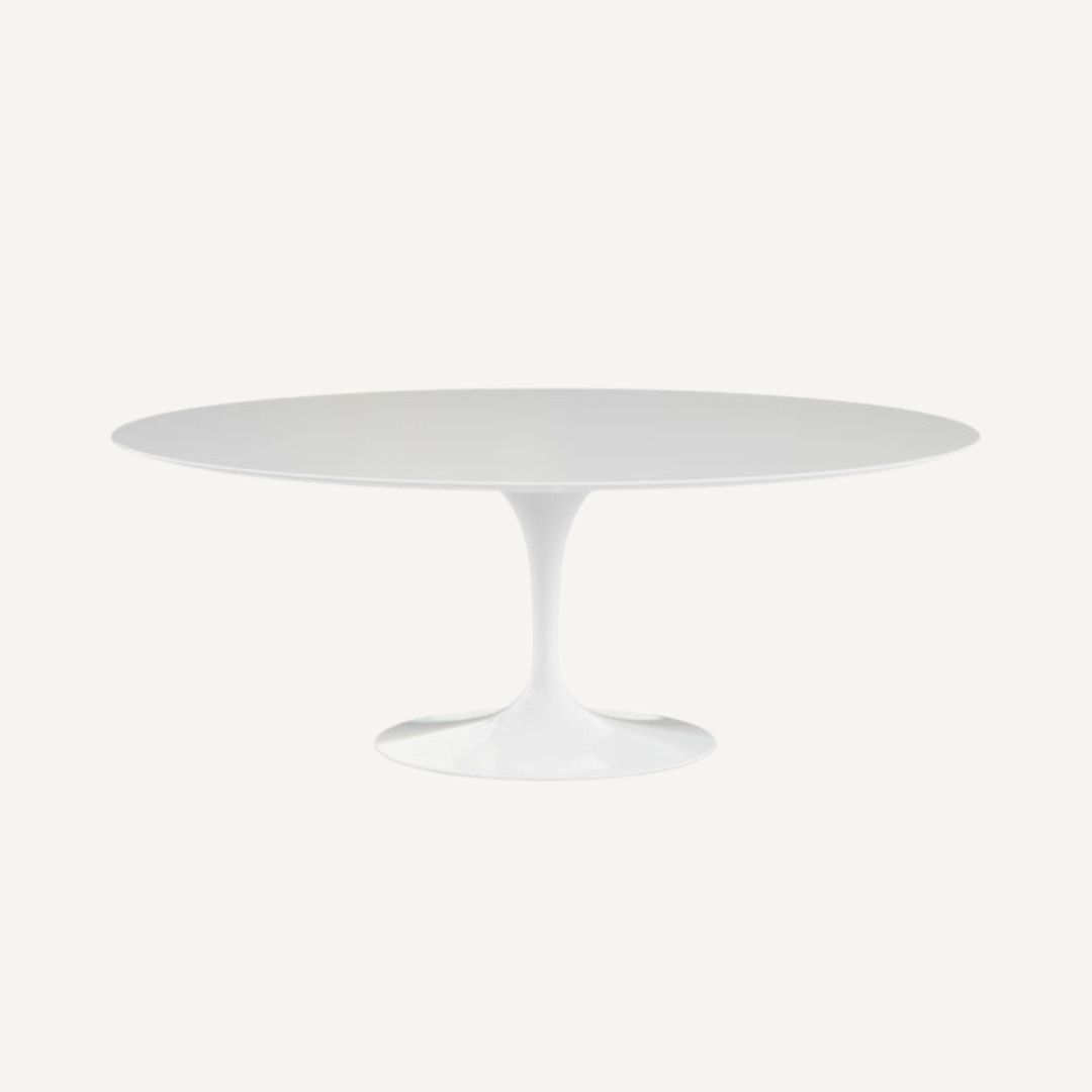 Oval wooden Tulip Table Saarinen