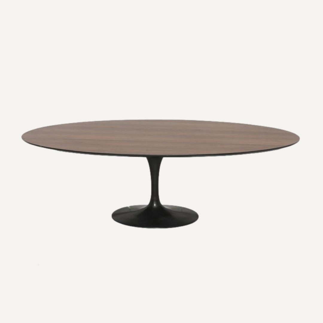 Oval wooden Tulip Table Saarinen