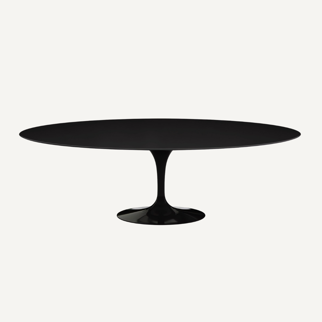 Oval wooden Tulip Table Saarinen