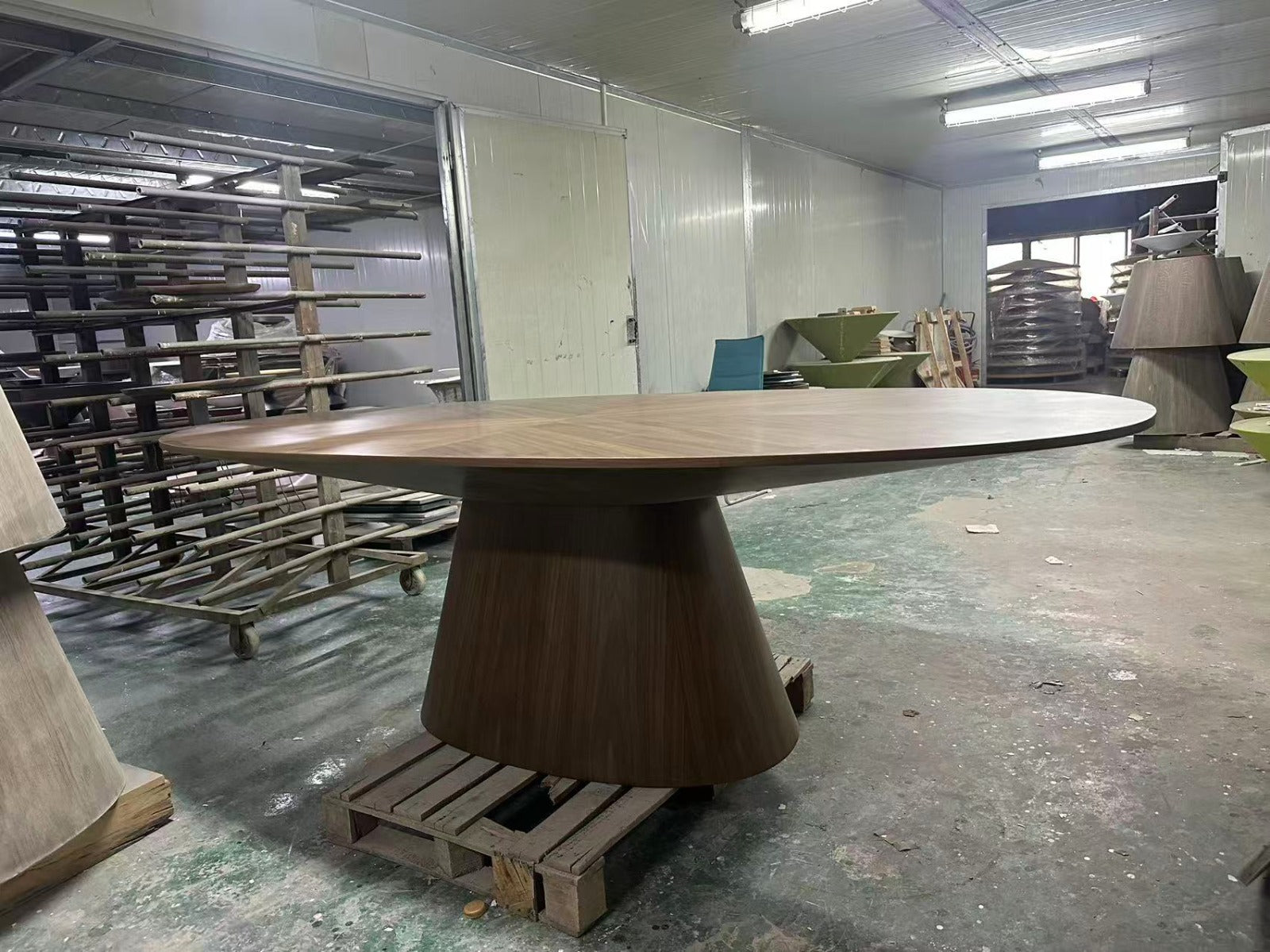 Table ovale en bois