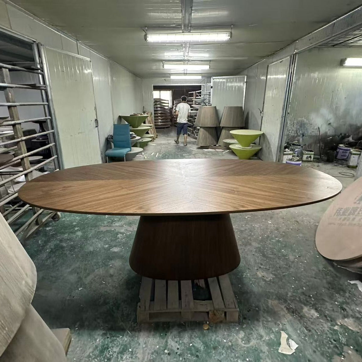 Table ovale en bois