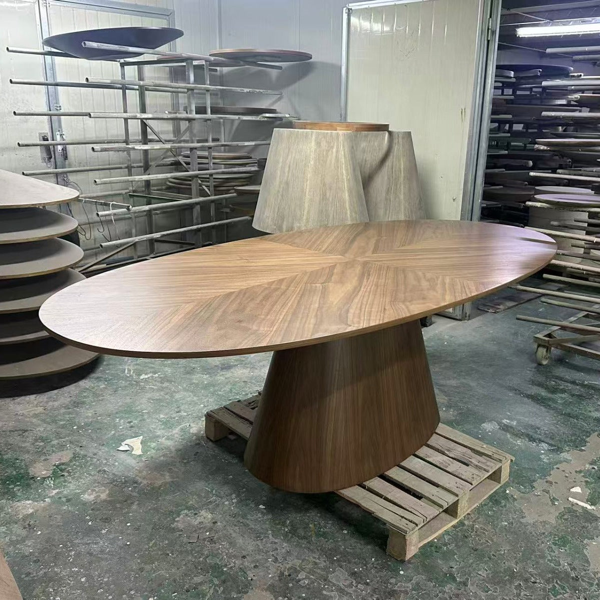 Table ovale en bois