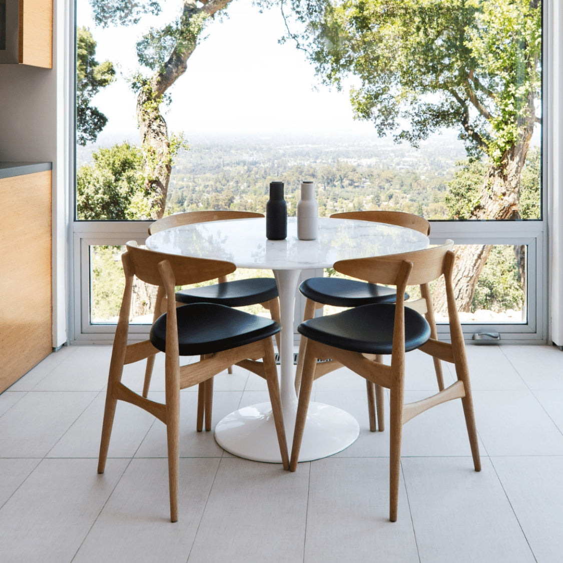 Round Tulipe Table Leg