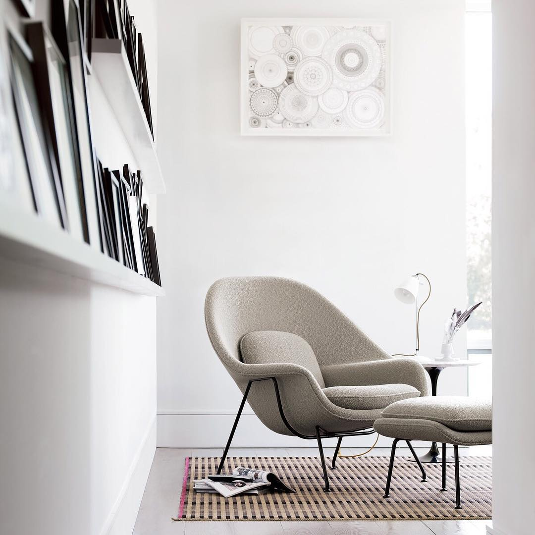 Womb armchair with Footrest